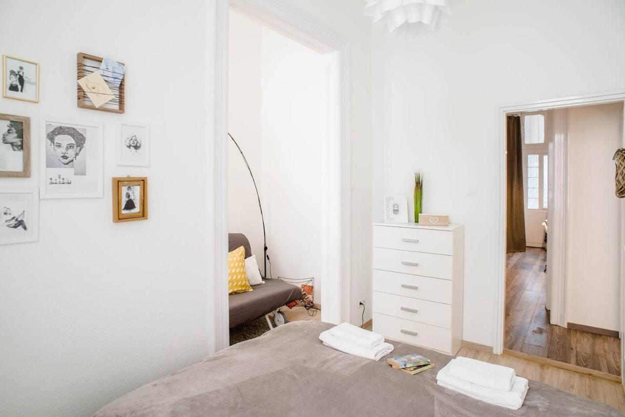 Comfy, Renewed 3 Bedroom Apt In Center Budapest Exterior foto